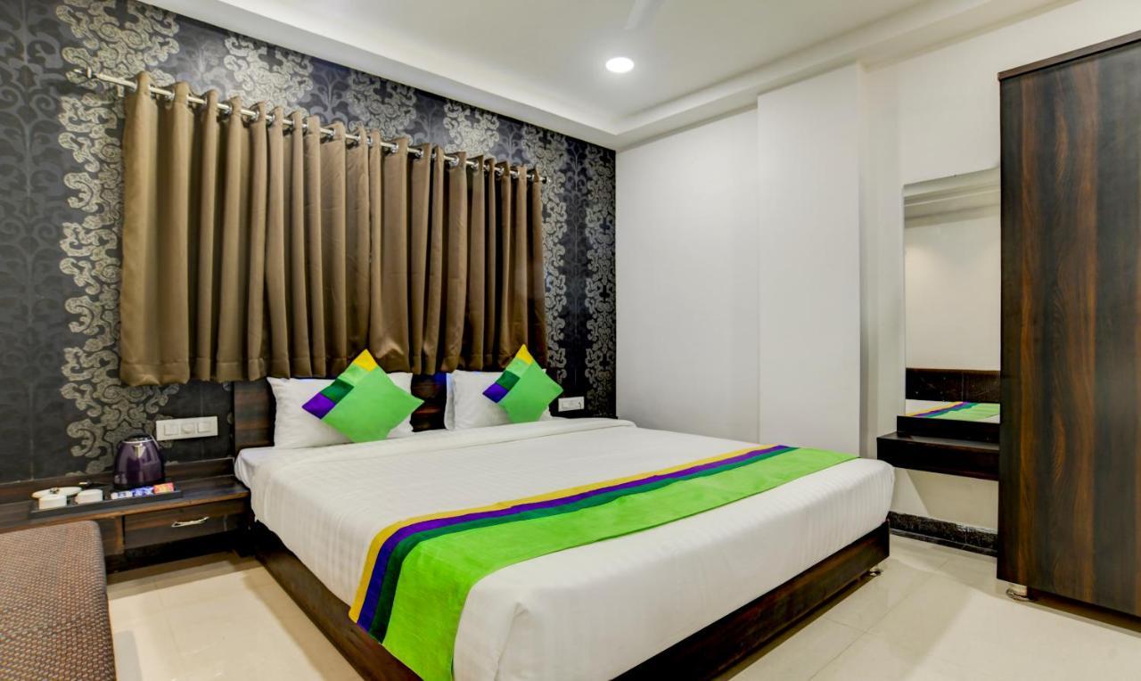 Treebo Grand Euro Pipliyahana Square Индаур Экстерьер фото