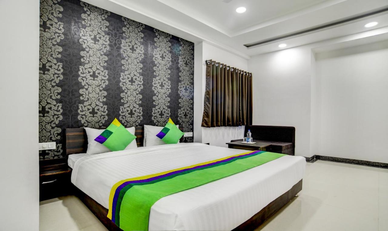 Treebo Grand Euro Pipliyahana Square Индаур Экстерьер фото